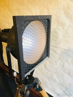 stara lampa reflektor + stativ - 3