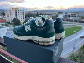 New Balance 2002R - 3