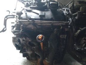 1,9 TDI 77kw bxe hlava, blok, trysky, turbo, motor , ND - 3