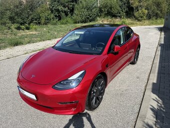 Tesla Model 3 Performance 10/2022 dual motor 534 koní - 3