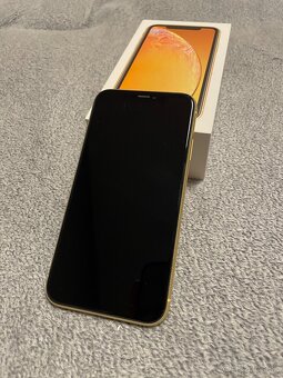 iPhone XR - 128GB - Žltý - 3