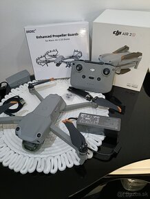 DJI AIR 2s JE TO KOMPLETNE JE AKO NOVY 2x batéria nabíjačka - 3