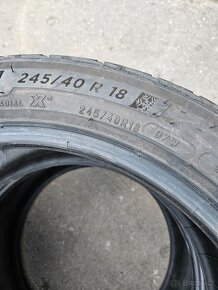 245/40r18 - 3