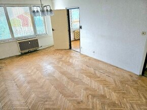 3 izbový veľkometrážny byt Bánovce nad Bebravou / 82 m2 / SE - 3