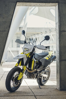 HUSQVARNA 701 SUPERMOTO 2024 - 3