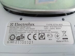 Cestovná naparovacia žehlička Electrolux EDBT800 - 3