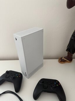 xbox series s  +  2x ovládač - 3