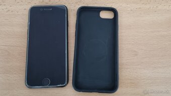 iPhone 7 128GB + obal a nabíjací kábel - 3