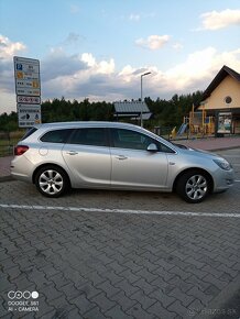 Opel Astra sports tourer - 3