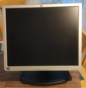 LCD monitor HP L1940T - 3