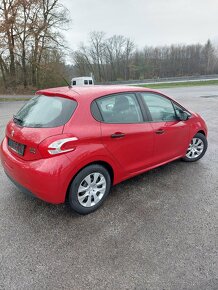 Peugeot 208 - 3