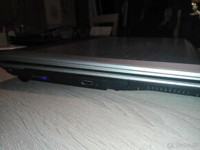 Asus laptop. AMD Dvoj-jadro. nVidia GeForce grafika. - 3