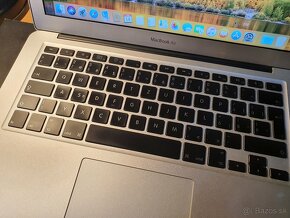 Apple MacBook Air Late 2010 - 3