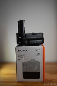 Sony VG-C3EM battery grip - 3