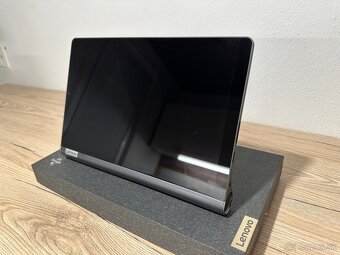 Lenovo Yoga Smart Tab. - 3