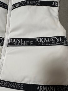 Dlhá biela vatovaná vesta zn. Armani Exchange originál - 3