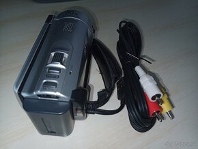 Sony HDR-CX210E - 3