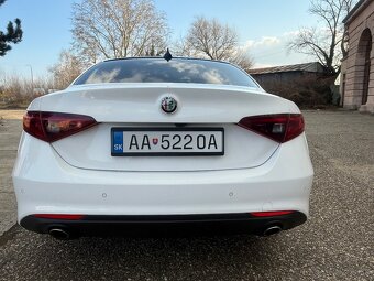 Alfa Romeo Giulia 2.2 Diesel 180 AT Super - 3