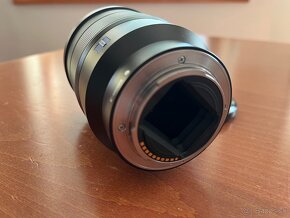 Sony FE Vario-Tessar T 16-35mm f/4 ZA OSS (ZEISS, E-Mount) - 3