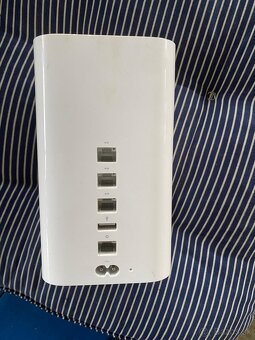 Apple AirPort Extreme - 3