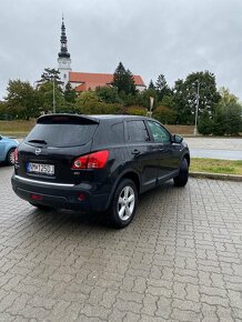 Na predaj: Nissan Qashqai, čierna metalíza, ročník 2009 - 3