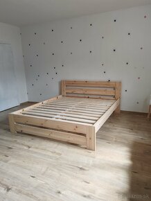 Drevená manželská posteľ - 3
