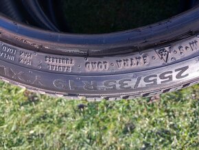 255/35 r19 zimne pneumatiky - 3