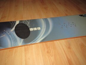 Predam snowboard F2,149 cm,bez viazania - 3