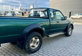 Nissan NP300 R.V. 2010 King Cab 4x4 - 3