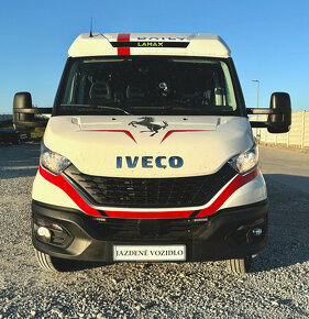 Iveco Daily odťahovka so spaním - 3