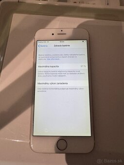 iPhone 6 16GB zlaty - 3