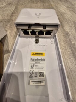 Novy Ubiquiti NanoSwitch outdoor 4port+poe adapter - 3