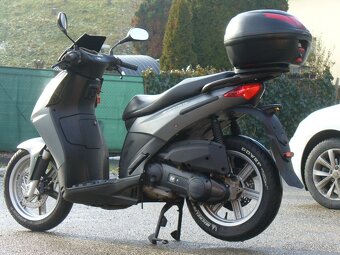 Aprilia Sportcity 125 - 3