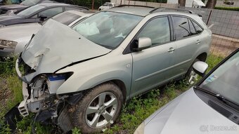 Rozpredám na náhradné diely Lexus RX - 3