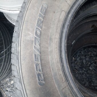 Pneu 225/70R16 - 3