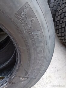 295/80 R22,5  Z  Vodiace - 3