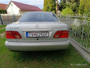 Predám Mercedes Benz E300 (W210) - 3