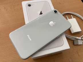 Apple iPhone 8 White 64 GB - 3