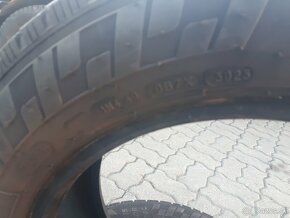 Predam 2ks preumatiky 215/60r16c zimne - 3