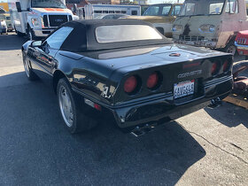 1989 Chevrolet Corvette C4  Convertible - 3