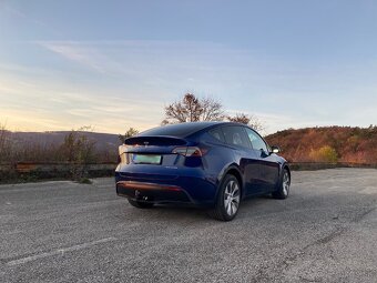 Tesla Model Y 9/2023 AWD Long Range DualMotor + ťažné - 3