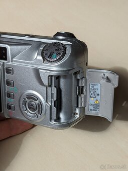 Olympus C-5500 Zoom - 3