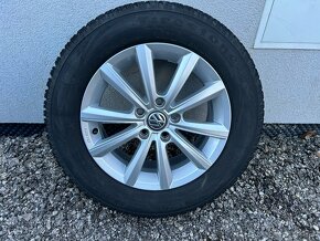 VW Passat B8 215/60 R16 - 3