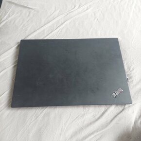 Lenovo ThinkPad T590 - 3