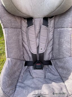 Autosedacka Maxi Cosi Tobifix Grey 9-18 kg - 3