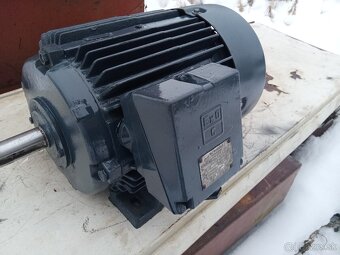 Elektromotor 2,2kW ,  940ot. - 3