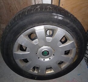 5x112 R16 sada pneu s plechacmi a puklicami SKODA - 3