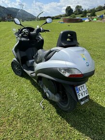 Piaggio mp3 250 - 3