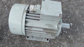 Elektromotor 15kW, 1400 ot, 400V, 50Hz - 3