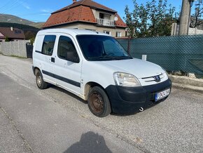 Predám peugeot partner 1,6 HDI 66kw r.v 2006 Auto je dvojmie - 3